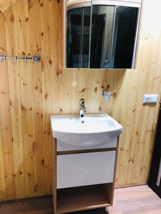 У Віти Котедж4 Synevyrsʼka Polyana Extérieur photo